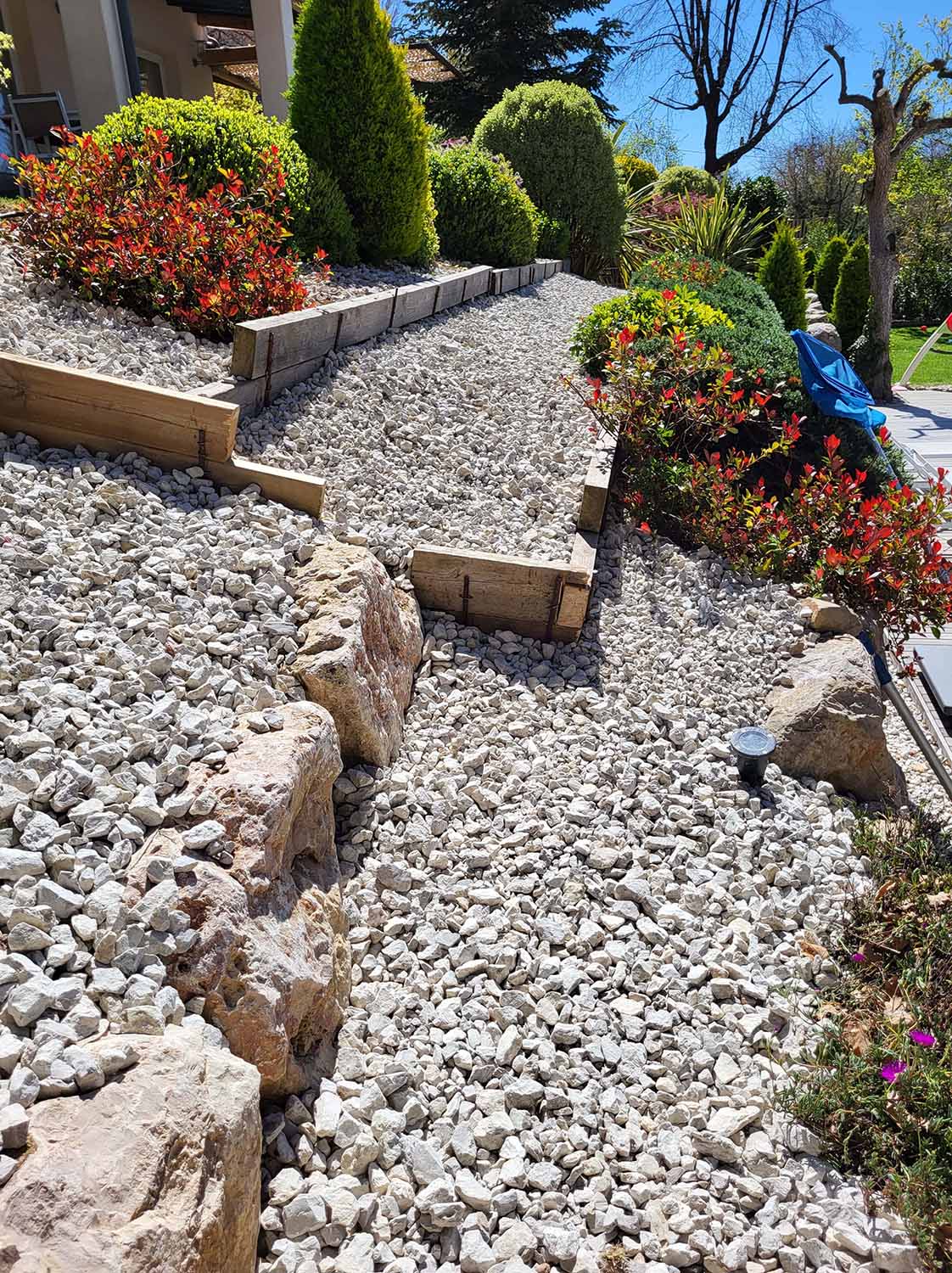 paysagiste nice-creation de jardin saint laurent du var-entretien de jardin cagnes sur mer-elagage saint jean cap ferrat-debroussaillage cannes-petit maconnerie roquebrune cap martin-jardinier paysagiste antibes