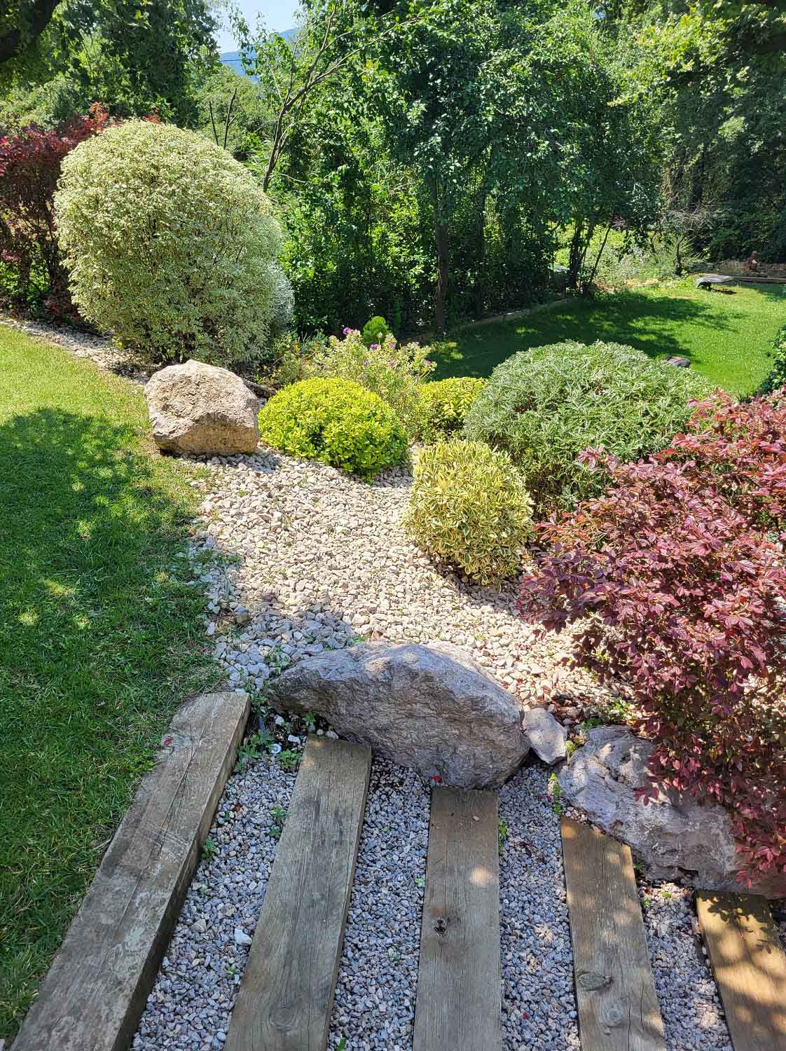 paysagiste nice-creation de jardin saint laurent du var-entretien de jardin cagnes sur mer-elagage saint jean cap ferrat-debroussaillage cannes-petit maconnerie roquebrune cap martin-jardinier paysagiste antibes